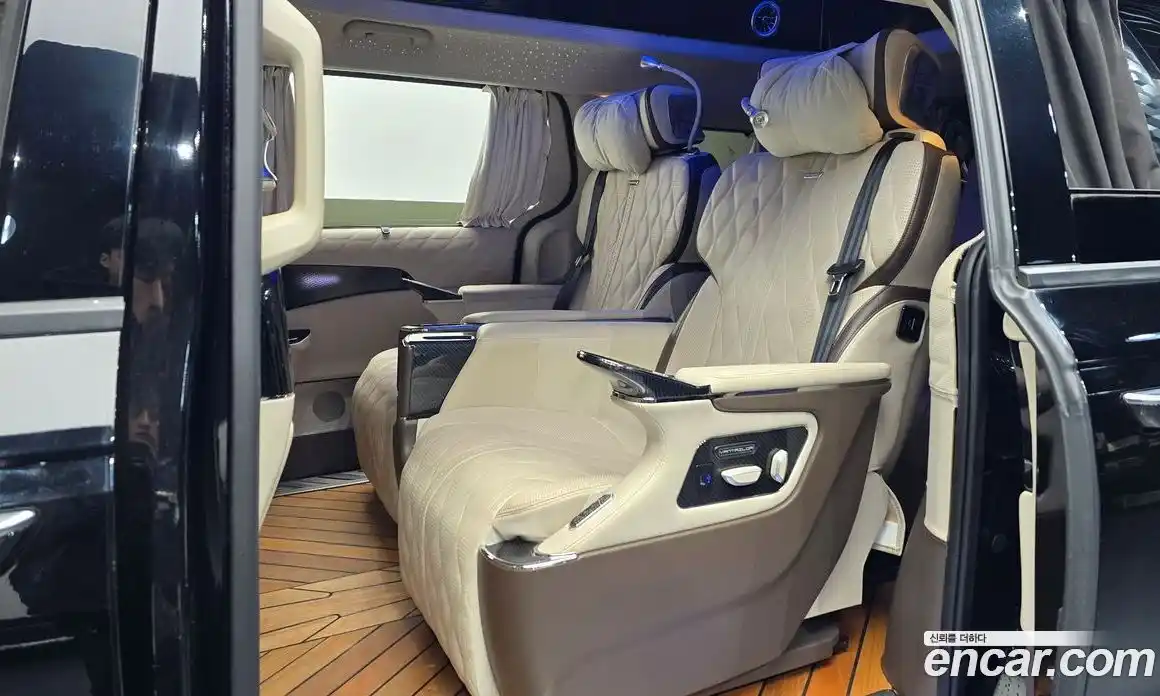 Kia Canival 2023 3.5 Автомат в Москве № 121580, фото 19