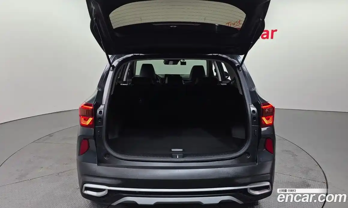 Kia Seltos 2022 1.6 Автомат в Москве № 122037, фото 15