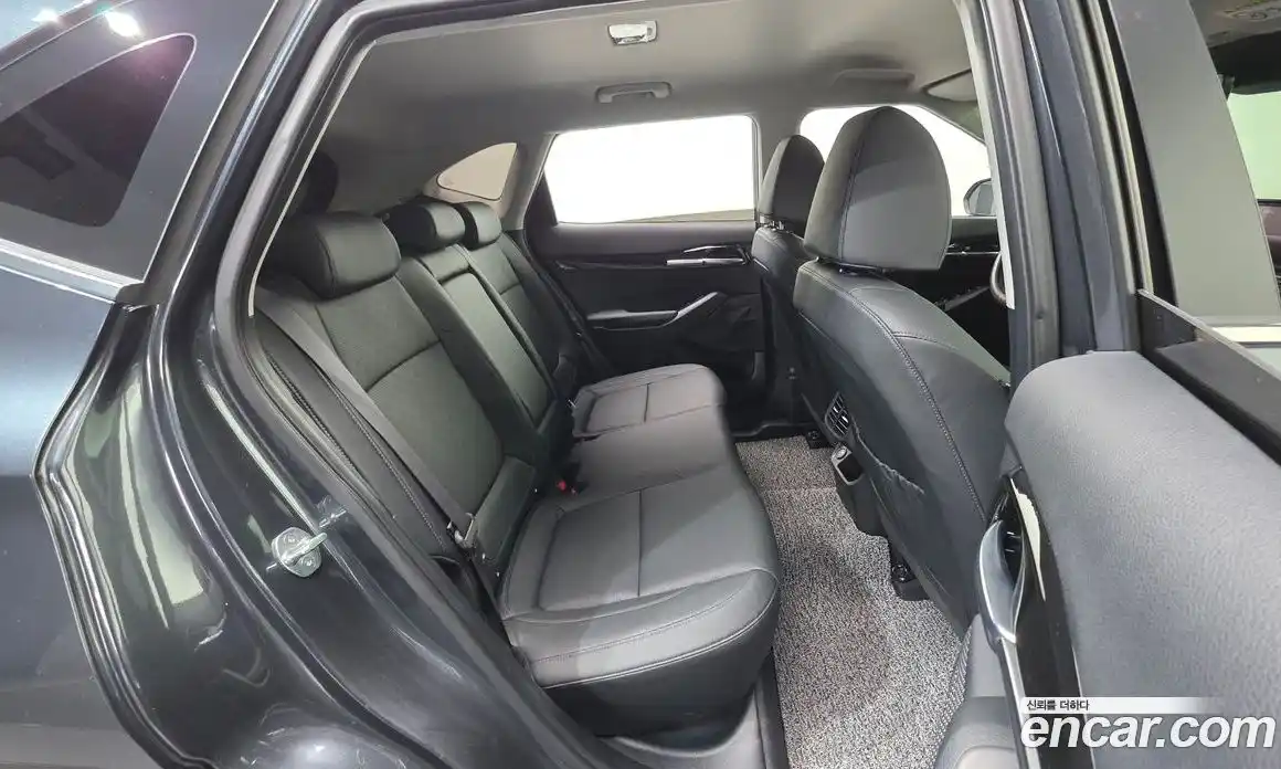 Kia Seltos 2022 1.6 Автомат в Москве № 122037, фото 4