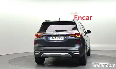 Kia Seltos 2022 1.6 Автомат в Москве № 122037, миниатюра 5