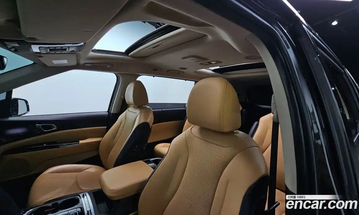 Kia Canival 2021 3.5 Автомат в Москве № 122146, фото 16