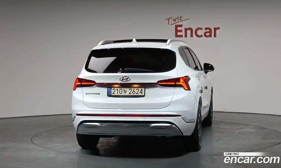 Hyundai Santa Fe 2022 1.6 Автомат в Москве № 124951, фото 18