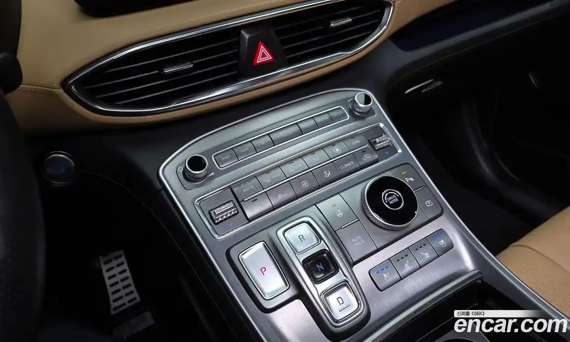 Hyundai Santa Fe 2022 1.6 Автомат в Москве № 124951, фото 7