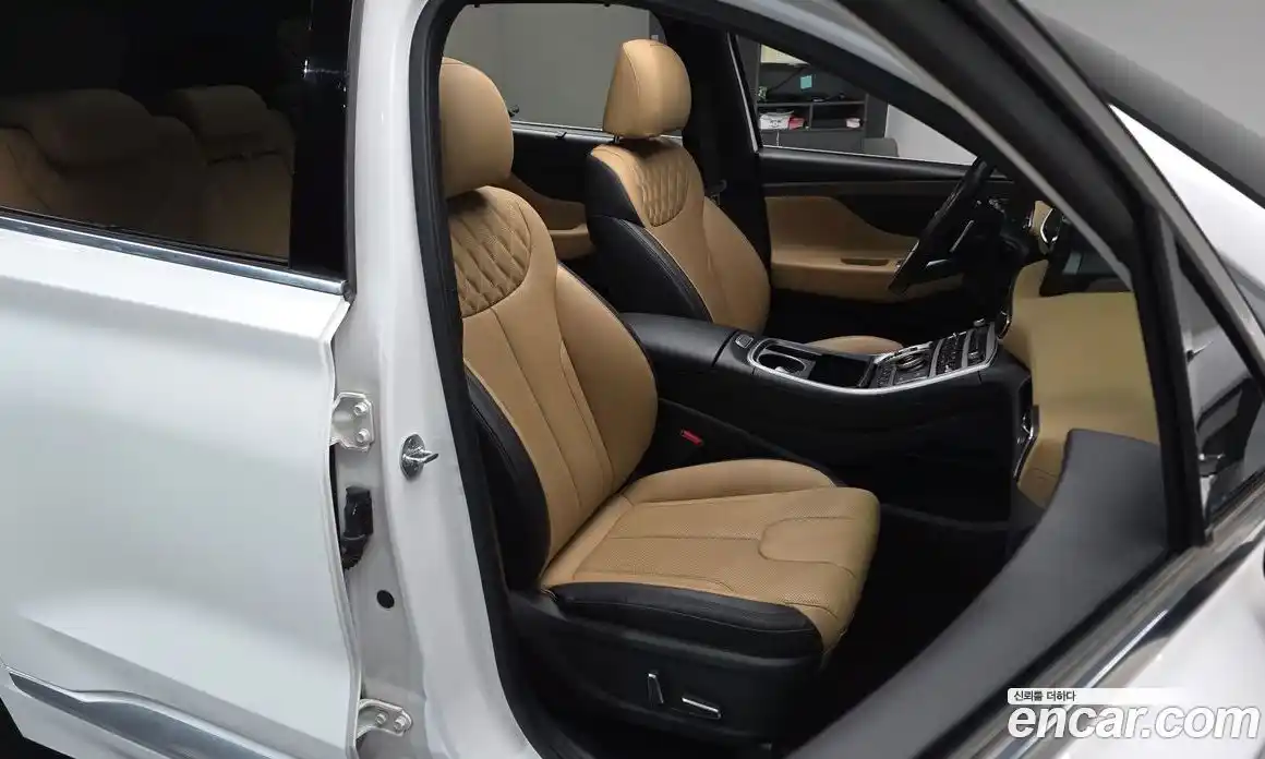 Hyundai Santa Fe 2022 1.6 Автомат в Москве № 124951, фото 9