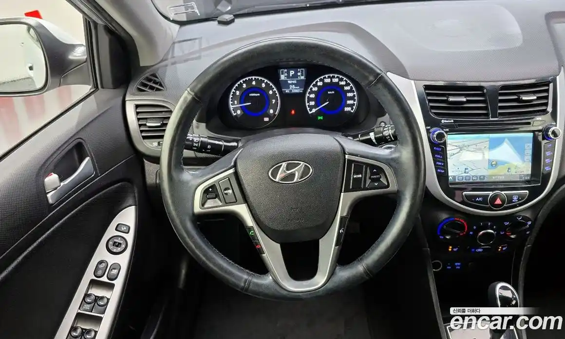 Hyundai Accent 2016 1.4 Автомат в Москве № 125459, фото 12