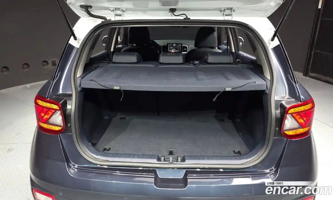 Hyundai Venue 2022 1.6 Автомат в Москве № 125524, фото 3