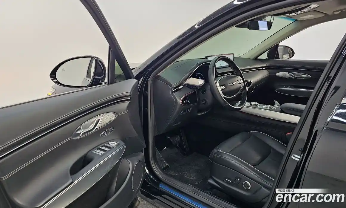 Genesis GV70 2023 2.5 Автомат в Москве № 12904, фото 10