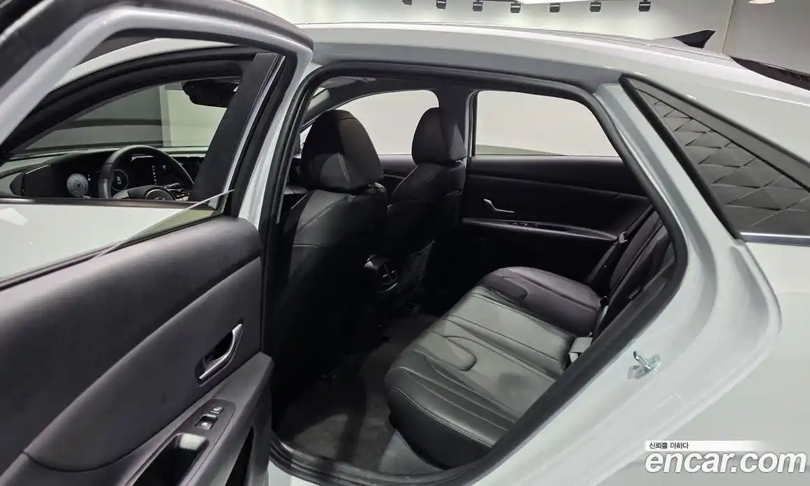 Hyundai Avante 2025 1.6 Автомат в Москве № 129442, фото 12