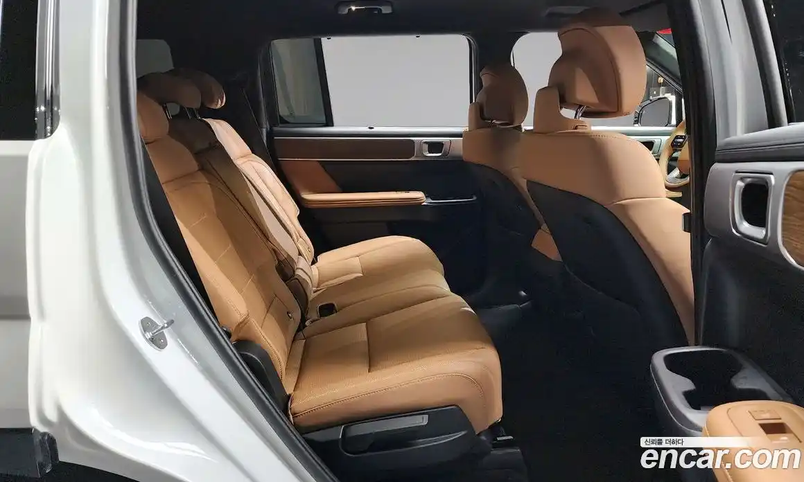 Hyundai Santa Fe 2025 1.6 Автомат в Москве № 129755, фото 16