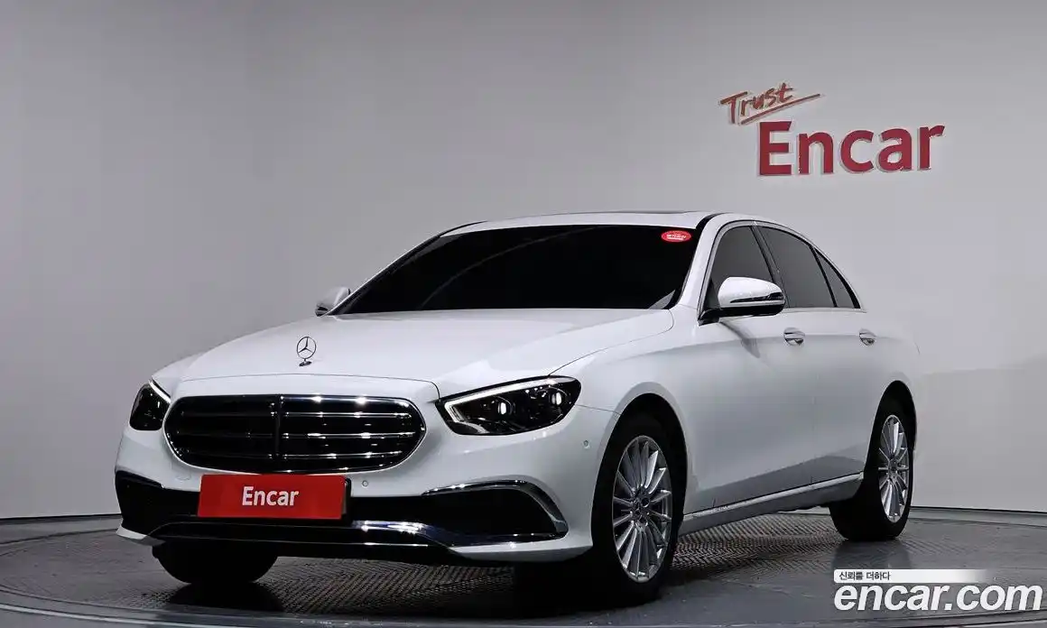 Mercedes-Benz E-Class 2023 2.0 Автомат в Москве № 140301, фото 17