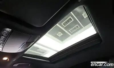 Mercedes-Benz E-Class 2023 2.0 Автомат в Москве № 140301, миниатюра 2