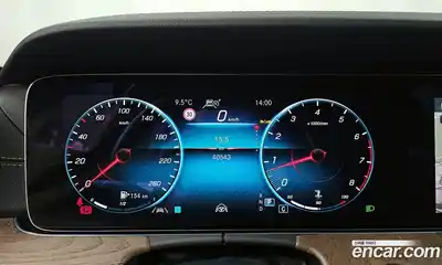 Mercedes-Benz E-Class 2023 2.0 Автомат в Москве № 140301, миниатюра 3