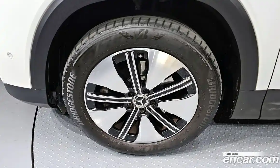 Mercedes-Benz EQB 2023 0.2 Автомат в Москве № 141404, фото 13