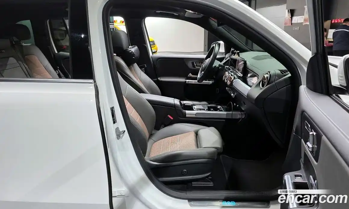 Mercedes-Benz EQB 2023 0.2 Автомат в Москве № 141404, фото 9