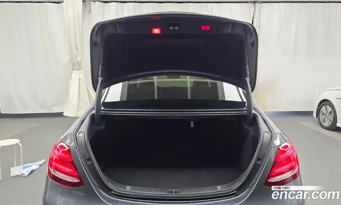 Mercedes-Benz E-Class 2019 2.0 Автомат в Москве № 142634, фото 11