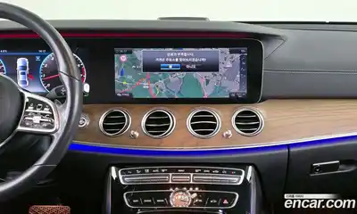 Mercedes-Benz E-Class 2019 2.0 Автомат в Москве № 142634, миниатюра 3