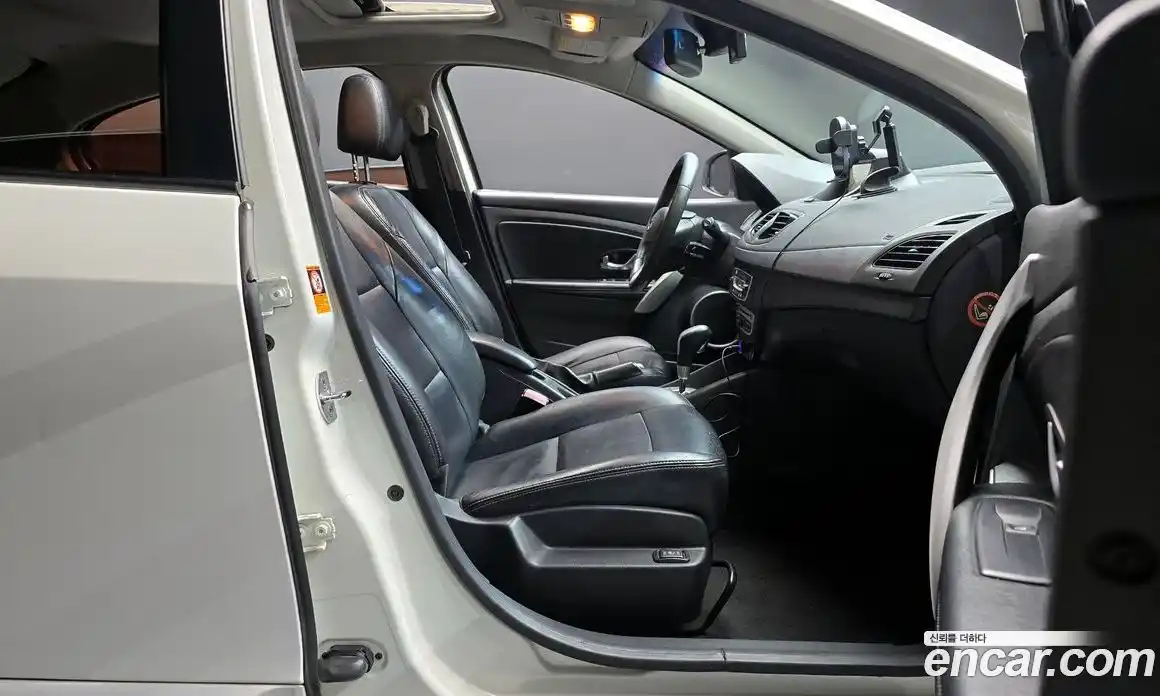 Renault SM3 2011 1.6 Автомат в Москве № 149861, фото 12