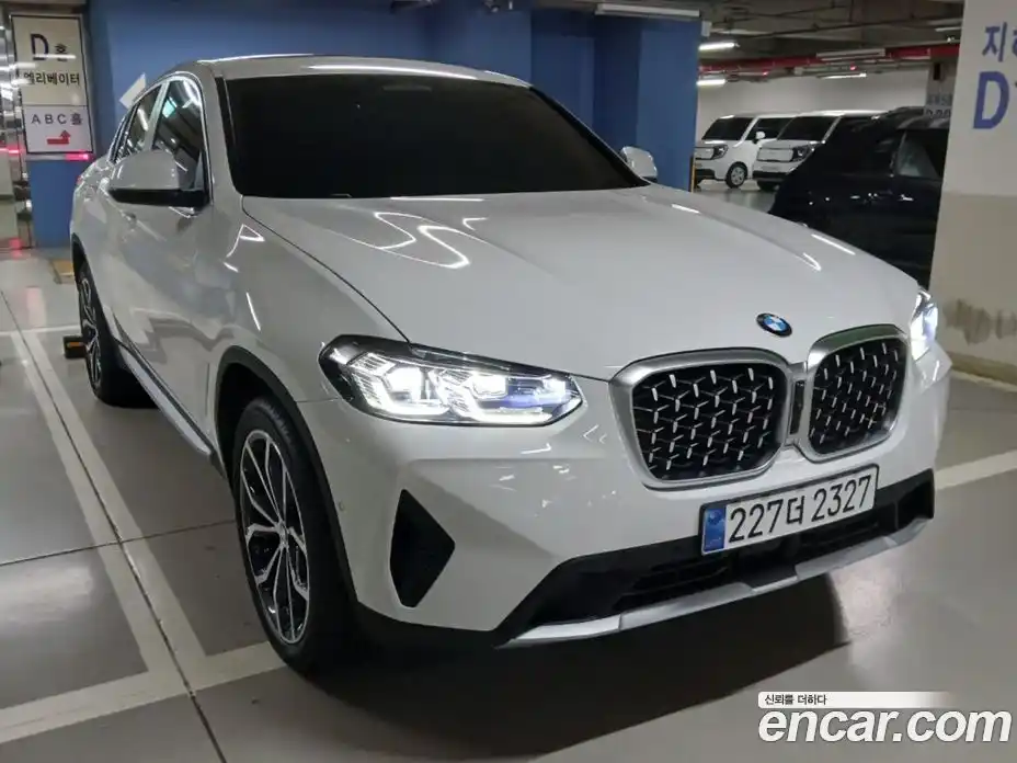 BMW X4 2025 2.0 Автомат в Москве № 153200, фото 1