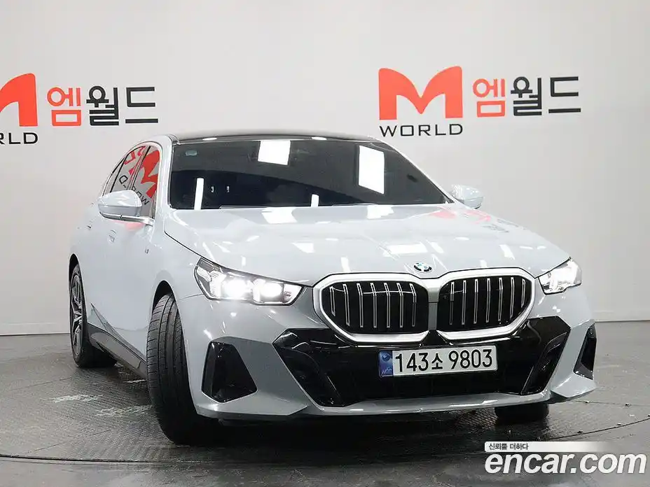 BMW 5-Series 2024 2.0 Автомат в Москве № 154826, фото 3