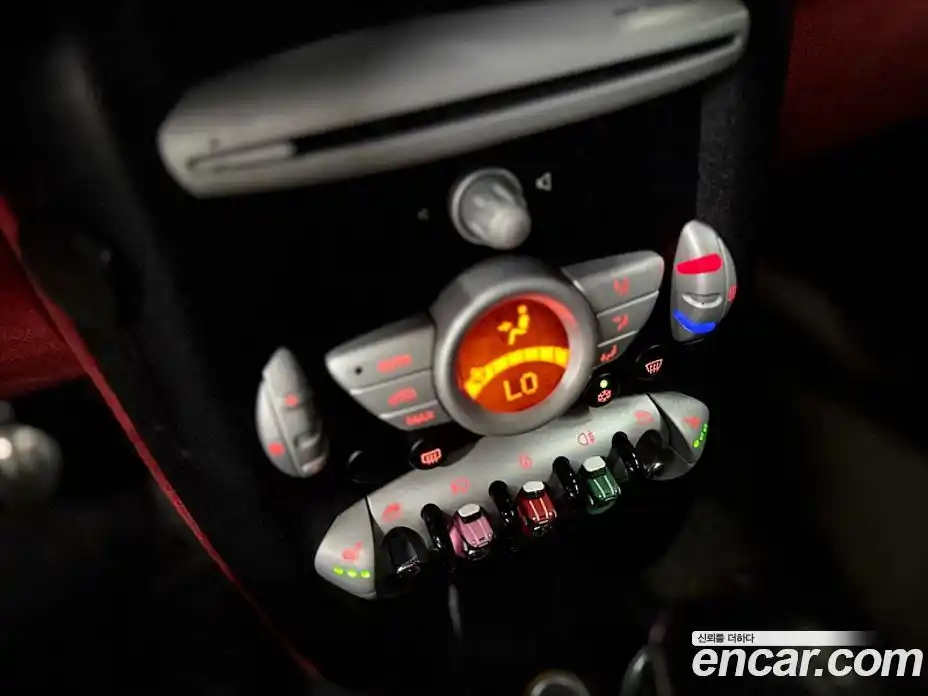 Mini Cooper 2010 1.6 Автомат в Москве № 155521, фото 15