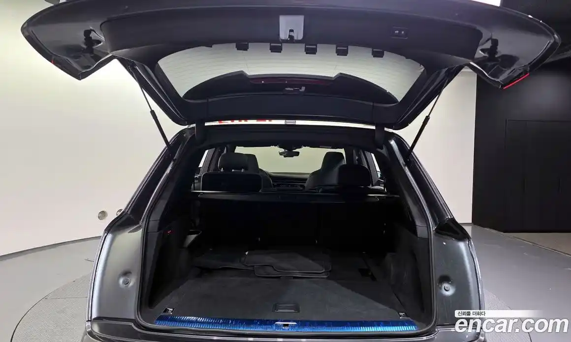 Audi Q7 2022 3.0 Автомат в Москве № 163606, фото 17