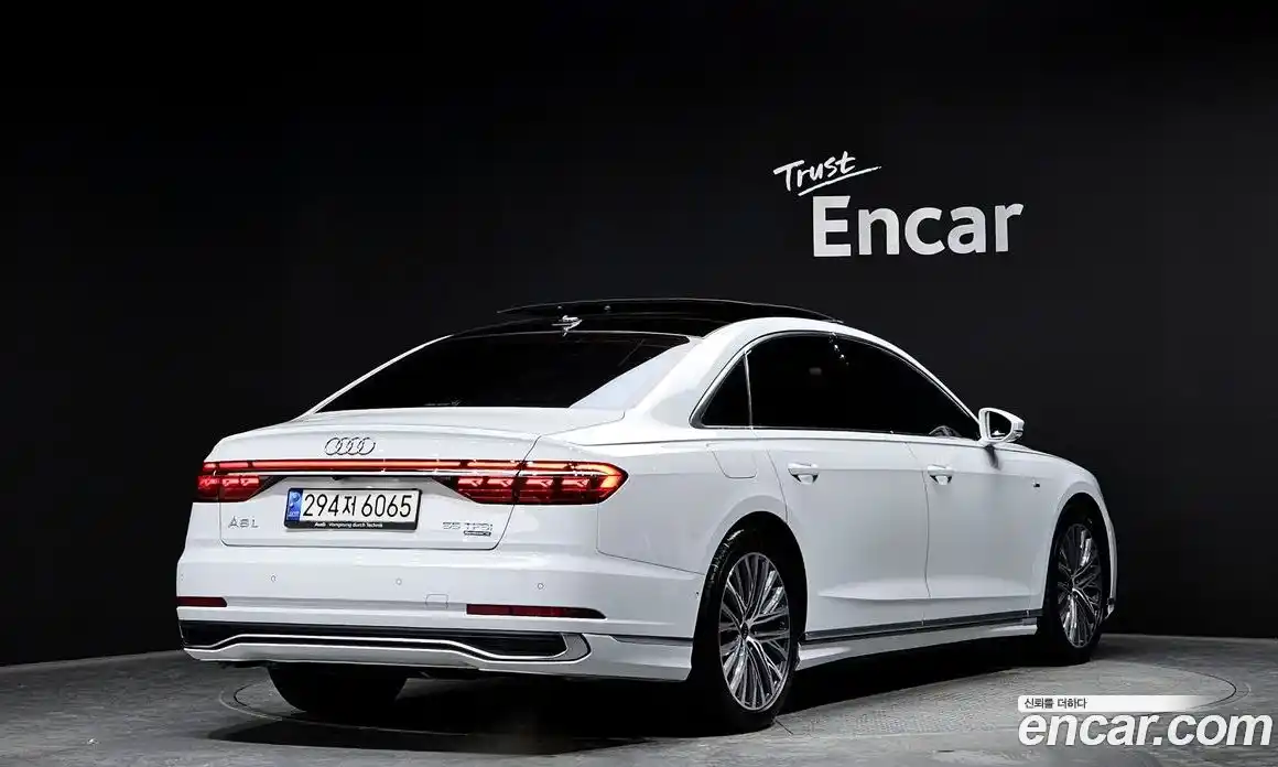 Audi A8 2022 3.0 Автомат в Москве № 163677, фото 2