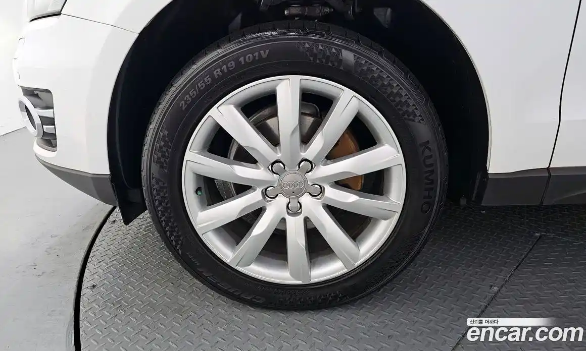 Audi Q5 2012 2.0 Автомат в Москве № 163849, фото 11