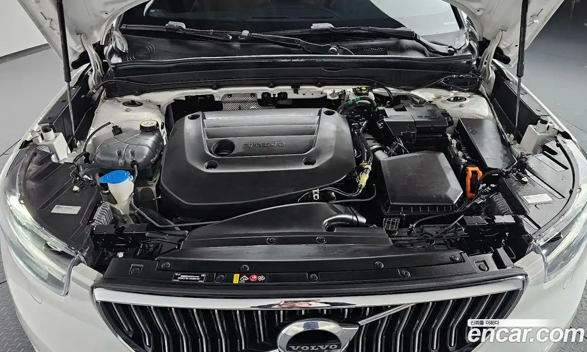 Volvo XC40 2021 2.0 Автомат в Москве № 164515, фото 6