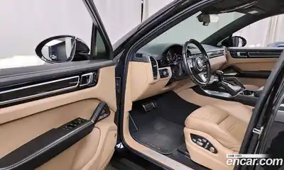 Porsche Cayenne 2021 4.0 Автомат в Москве № 165409, миниатюра 5