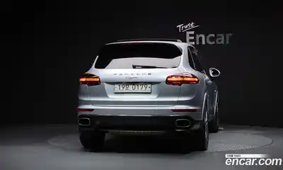 Porsche Cayenne 2017 3.0 Автомат в Москве № 165596, миниатюра 4