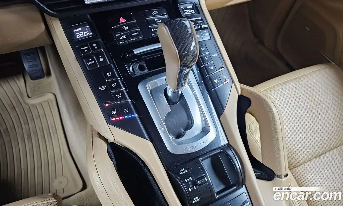 Porsche Cayenne 2016 3.0 Автомат в Москве № 165685, фото 20