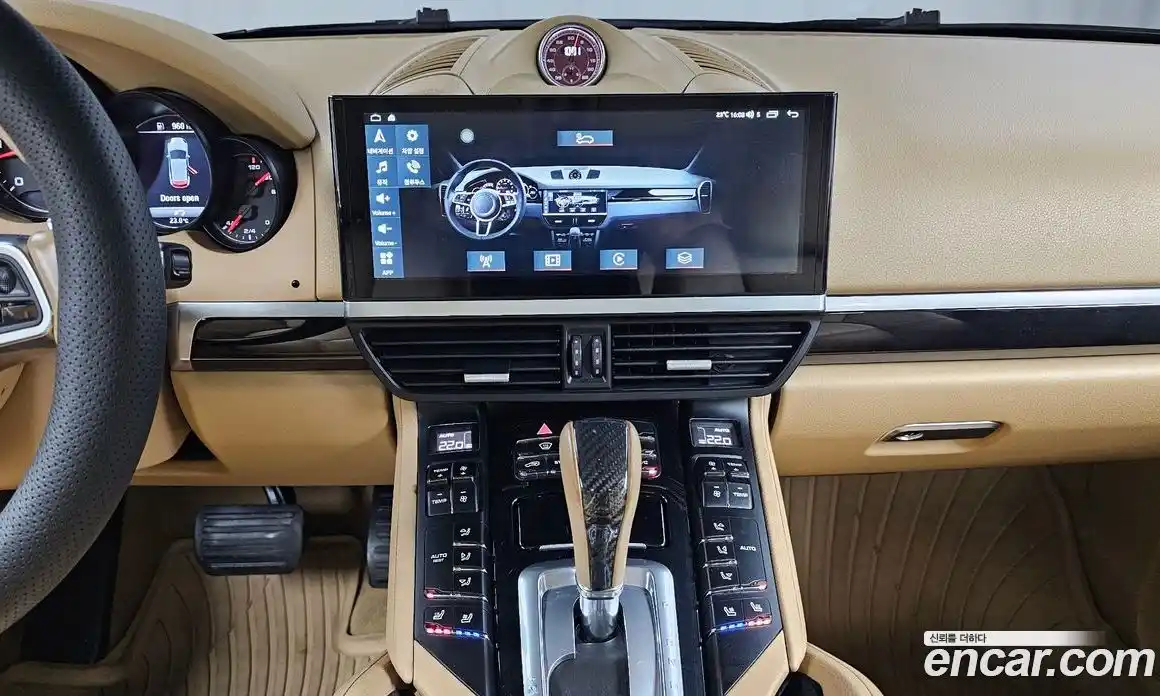 Porsche Cayenne 2016 3.0 Автомат в Москве № 165685, фото 4