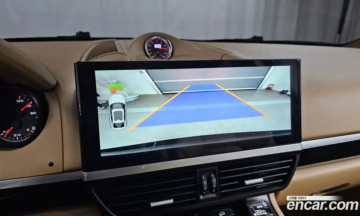 Porsche Cayenne 2016 3.0 Автомат в Москве № 165685, фото 5