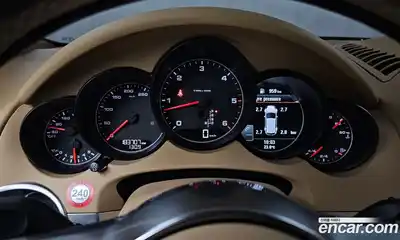 Porsche Cayenne 2016 3.0 Автомат в Москве № 165685, миниатюра 9