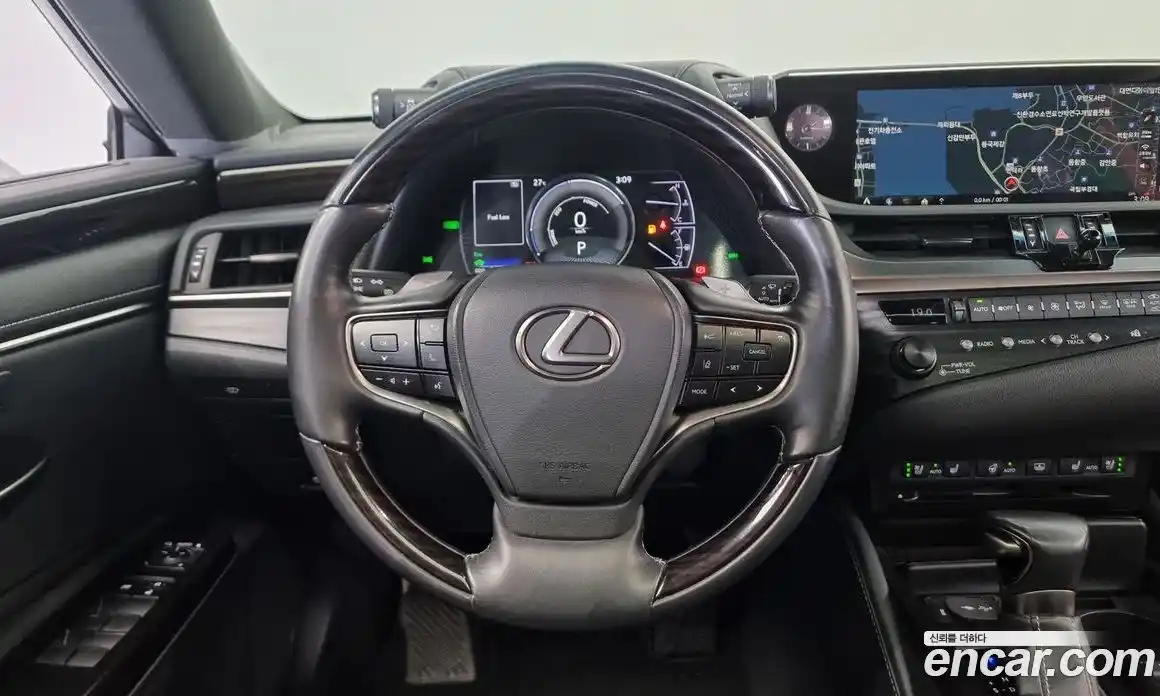 Lexus ES 2019 2.5 Автомат в Москве № 168308, фото 14