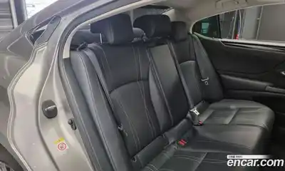 Lexus ES 2019 2.5 Автомат в Москве № 168308, миниатюра 5