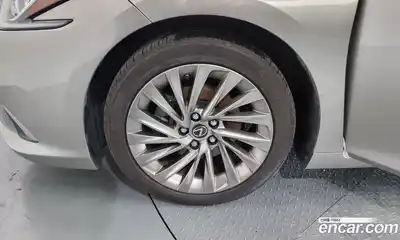 Lexus ES 2019 2.5 Автомат в Москве № 168308, миниатюра 8