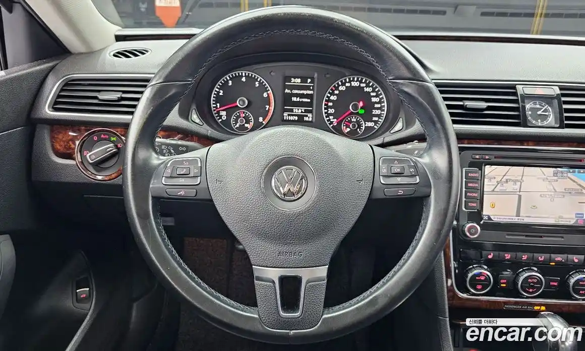 Volkswagen Passat 2013 2.5 Автомат в Москве № 168955, фото 14