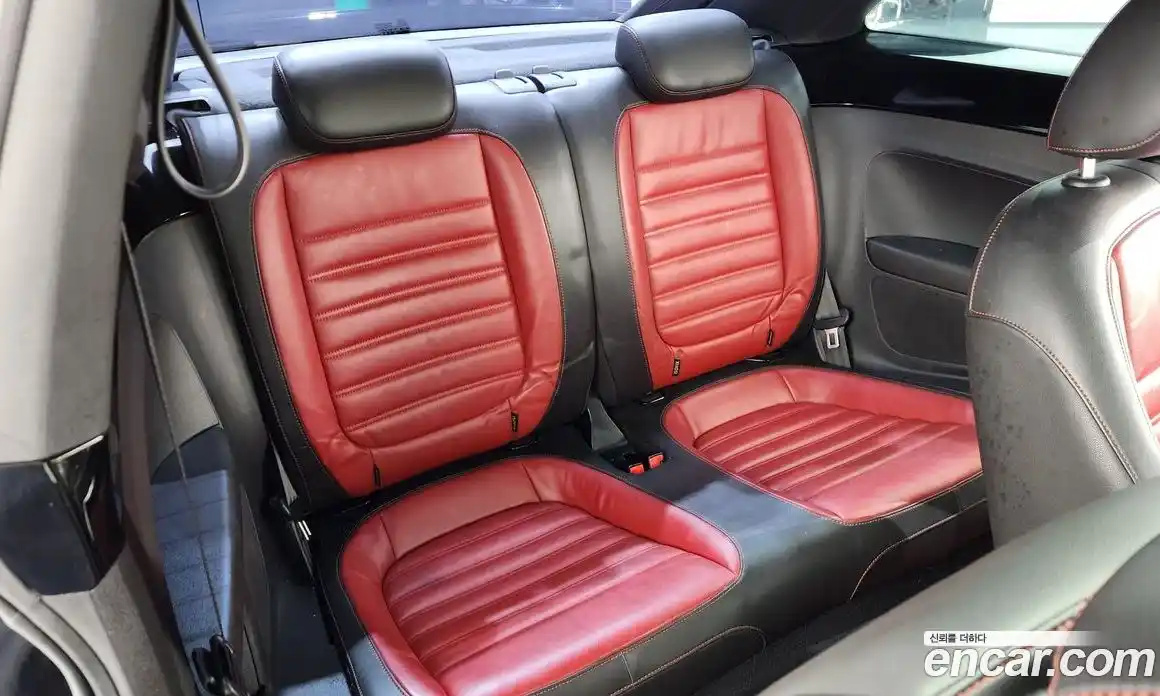 Volkswagen Beatle 2014 2.0 Автомат в Москве № 168997, фото 11