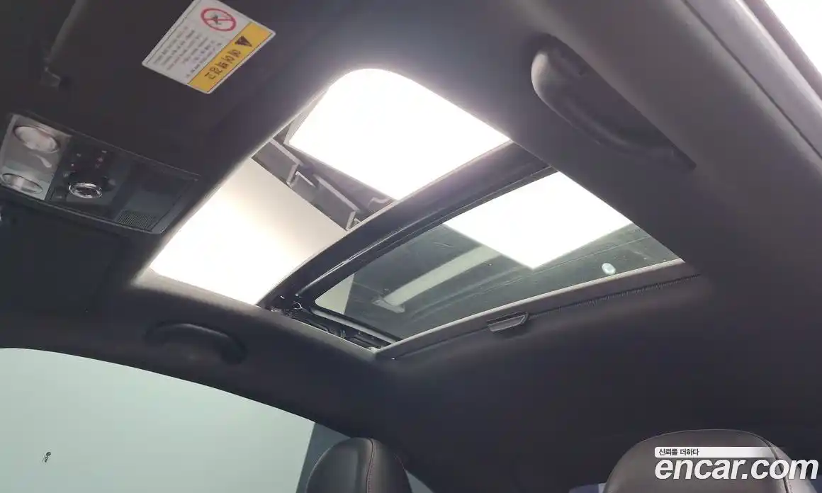 Volkswagen Beatle 2014 2.0 Автомат в Москве № 168997, фото 16