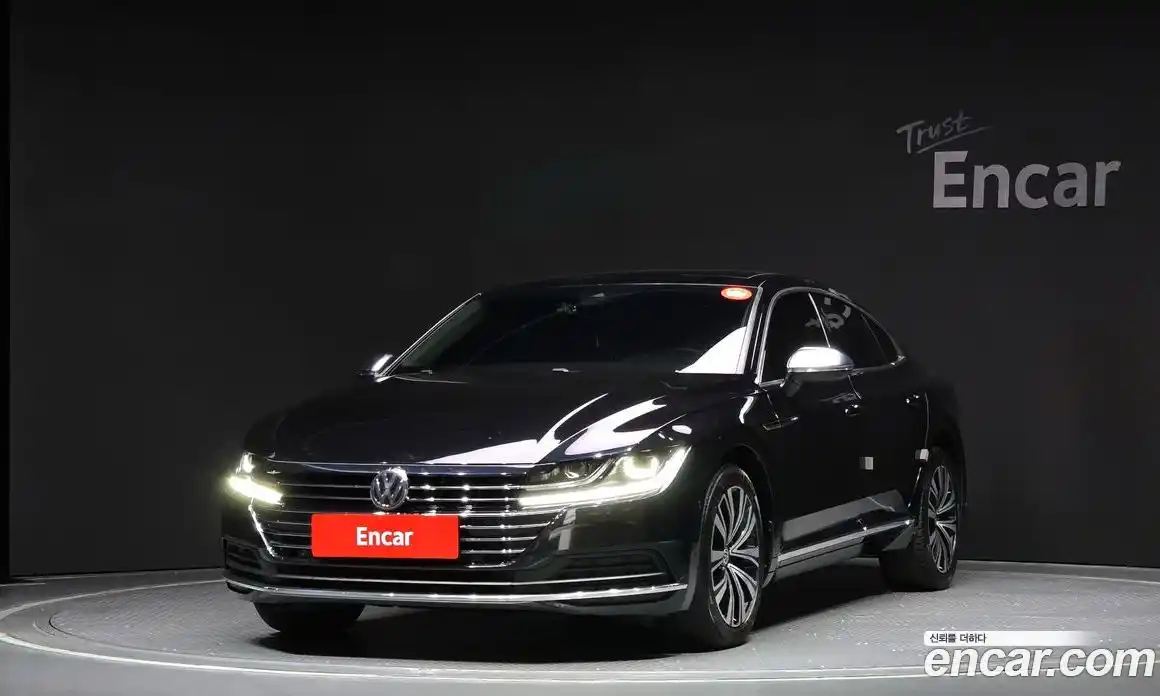 Volkswagen Arteon 2019 2.0 Автомат в Москве № 169034, фото 4