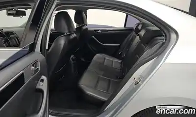 Volkswagen Jetta 2015 2.0 Автомат в Москве № 169077, миниатюра 3