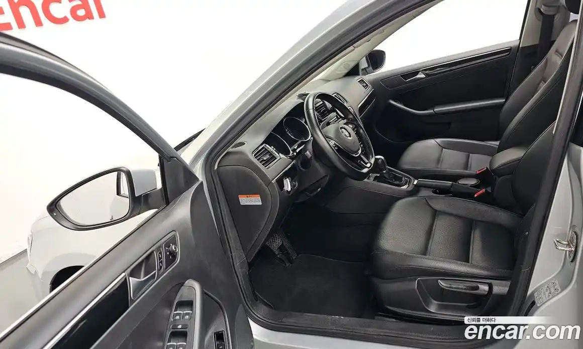 Volkswagen Jetta 2015 2.0 Автомат в Москве № 169077, фото 5