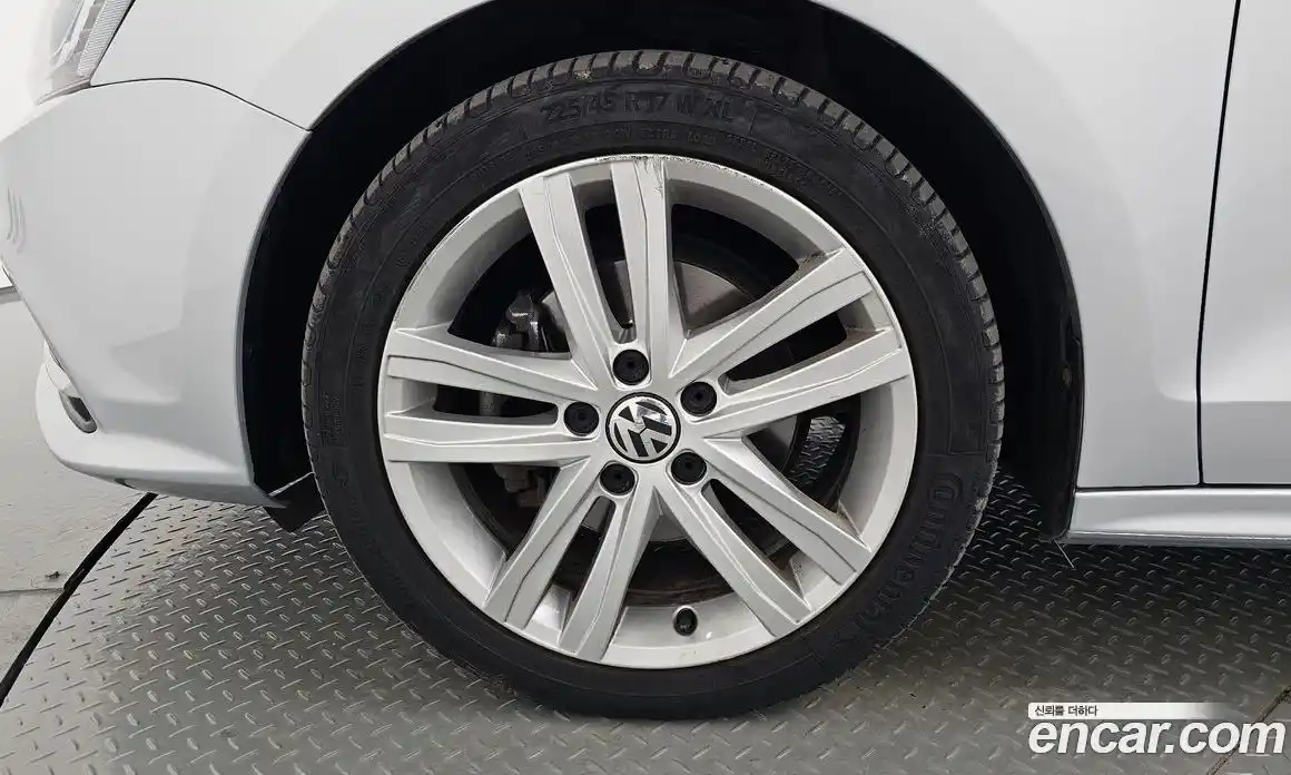 Volkswagen Jetta 2015 2.0 Автомат в Москве № 169077, фото 7