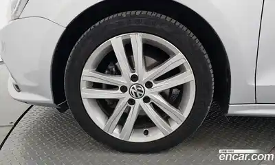 Volkswagen Jetta 2015 2.0 Автомат в Москве № 169077, миниатюра 7