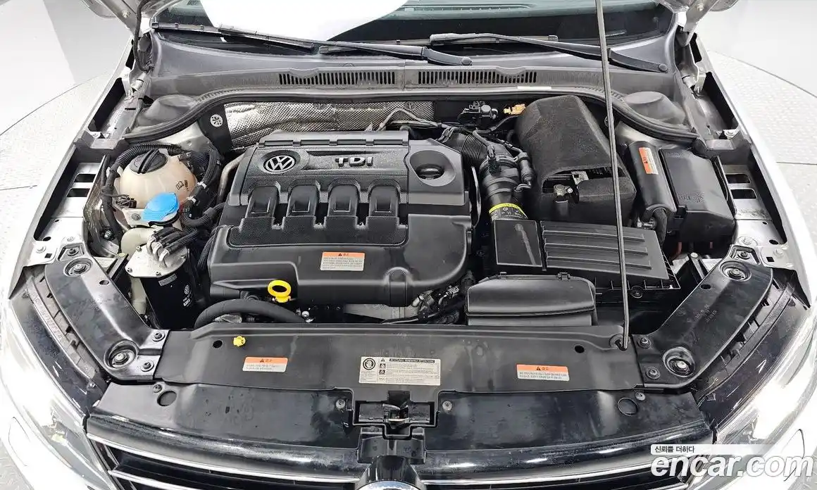 Volkswagen Jetta 2015 2.0 Автомат в Москве № 169077, фото 8