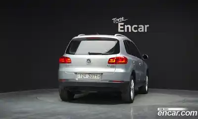 Volkswagen Tiguan 2013 2.0 Автомат в Москве № 169101, миниатюра 9