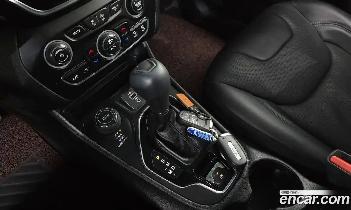 Jeep Cherokee 2020 2.4 Автомат в Москве № 169512, фото 17