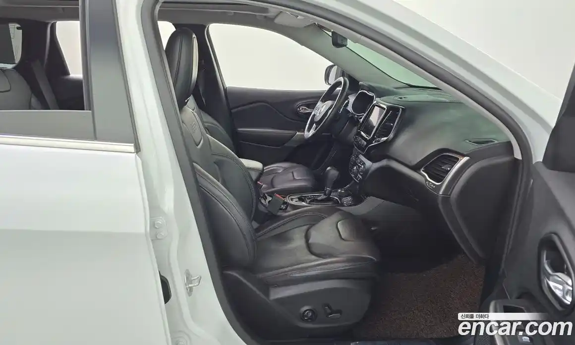 Jeep Cherokee 2020 2.4 Автомат в Москве № 169512, фото 3