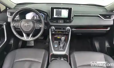 Toyota RAV4, 2024